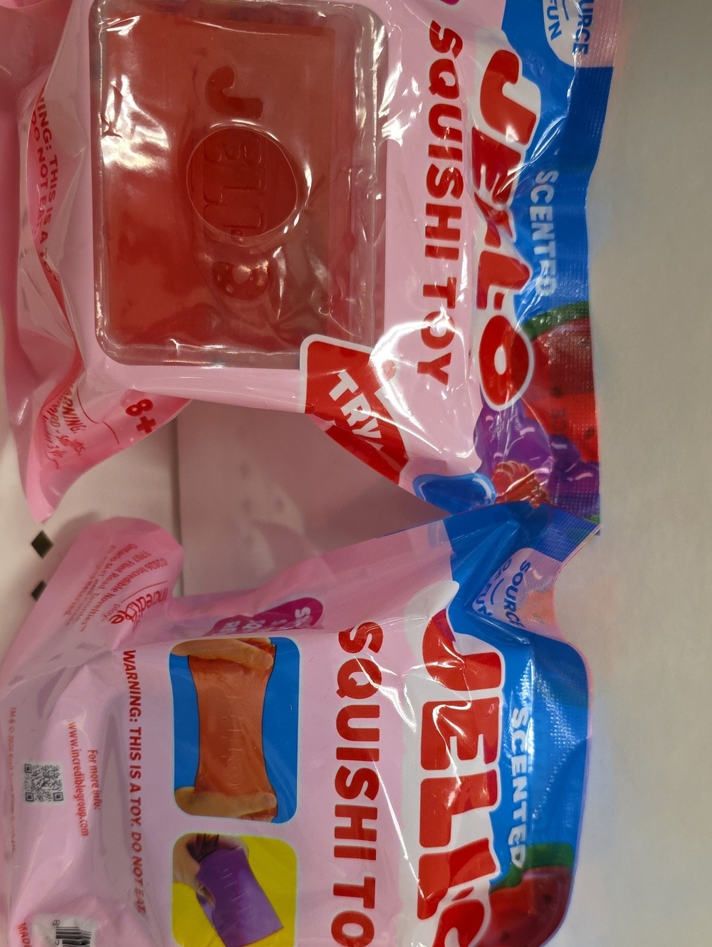🆕️JELLO SCENTED SQUISHI🆕️
